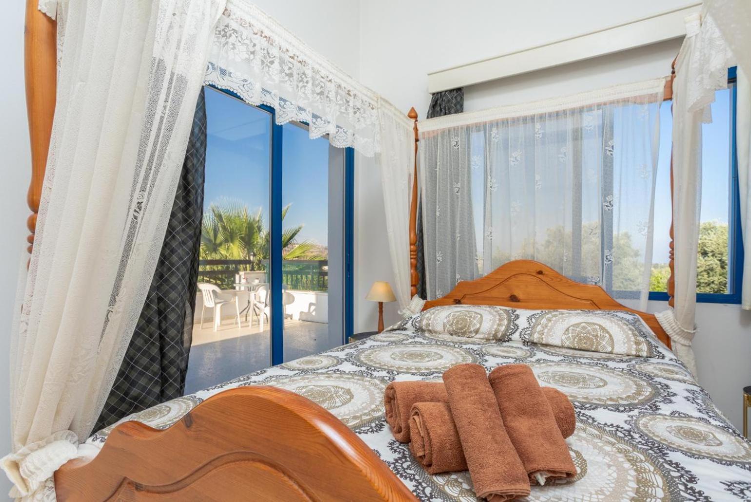 Villa Charoula Pente Paphos Exterior foto